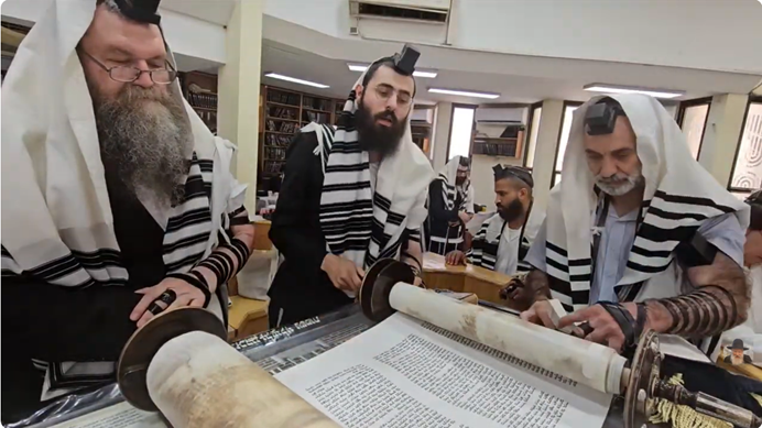 SHOFAR Y LECTURA DE LA TORA ROSH JODESH ELUL